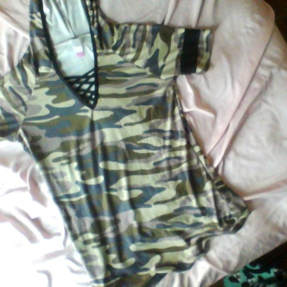 cute camo tee